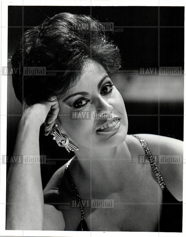 1986 Press Photo Adela Rivera - Historic Images