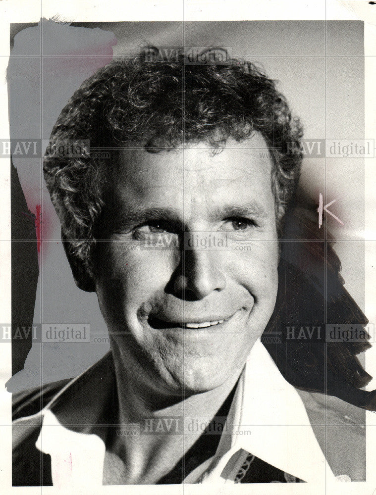 1977 Press Photo William Wayne Rogers film and TVactor - Historic Images