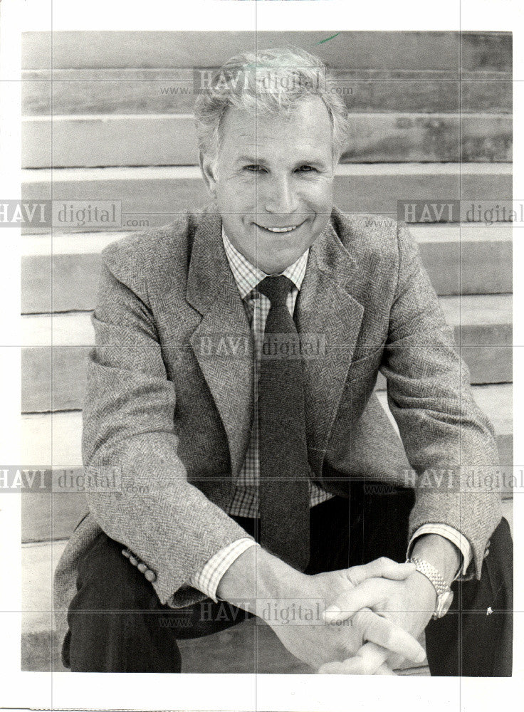 1985 Press Photo Wayne  Rogers American Actor - Historic Images