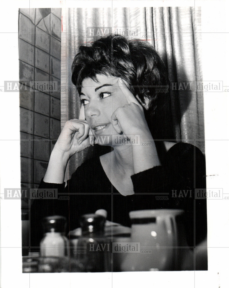 1961 Press Photo Betty Rollin, author - Historic Images