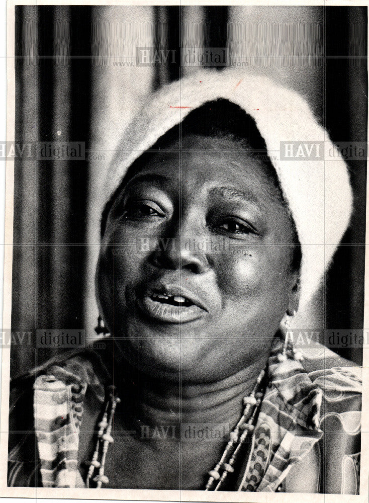 1974 Press Photo Esther Rolle, actress - Historic Images