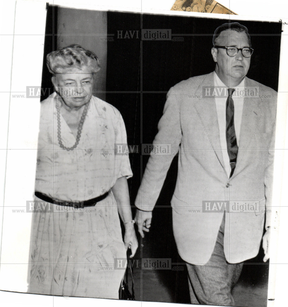 1960 Press Photo John Roosevelt and his mother - Historic Images