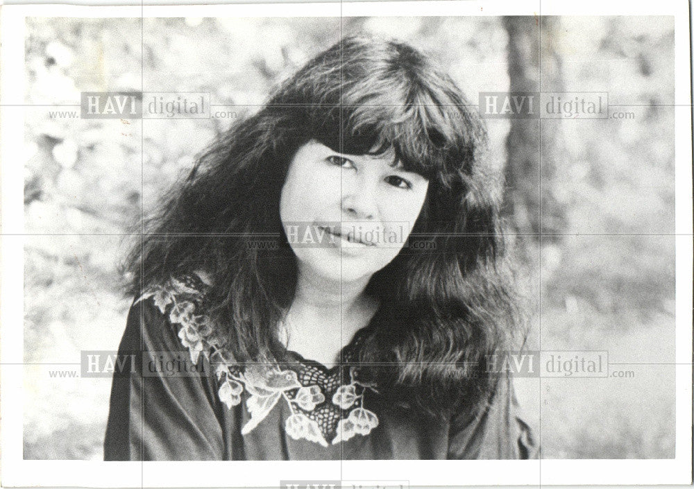 1990 Press Photo Marge Piercy novelist Fly Away Detroit - Historic Images