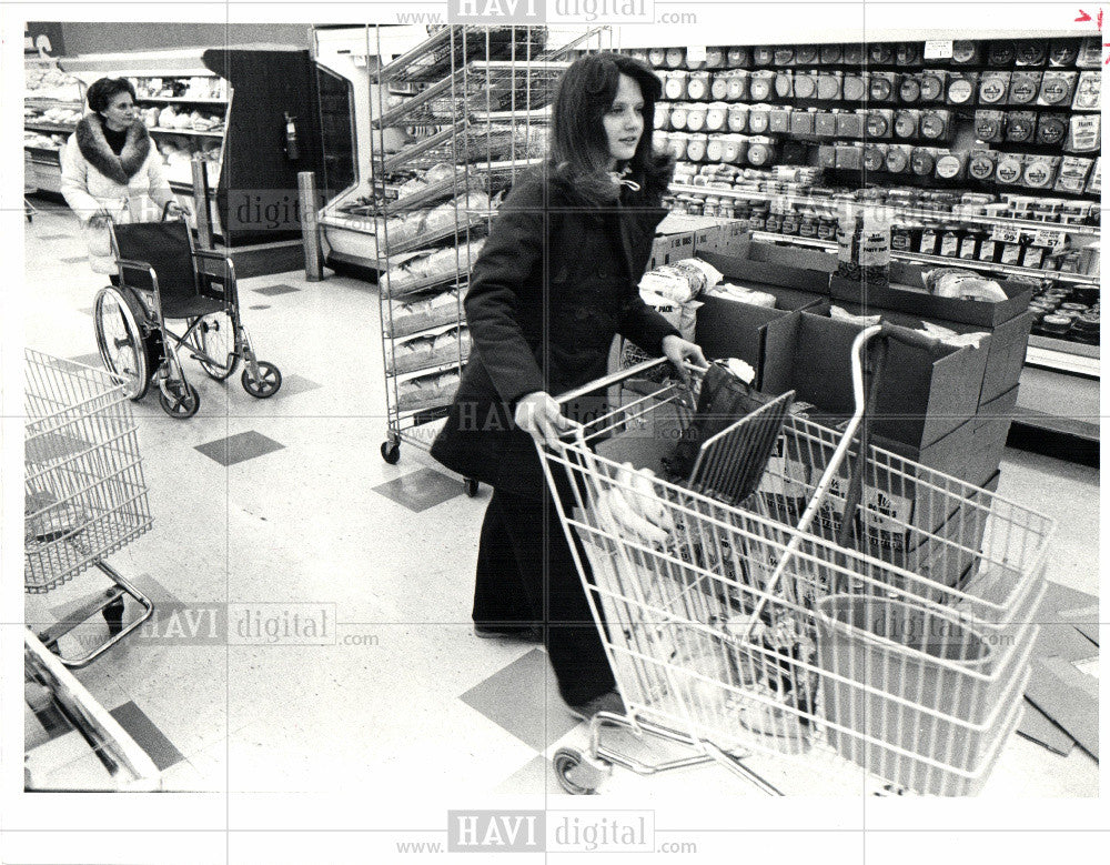 1983 Press Photo Janet Pierce - Historic Images