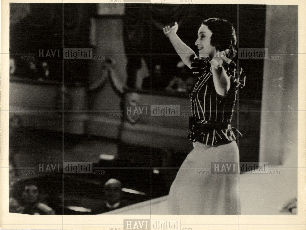 Press Photo Molly Picon Yiddle Fiddle Actress - Historic Images