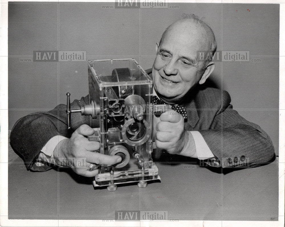 1953 Press Photo Doe device - Historic Images