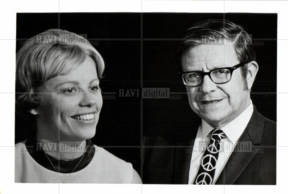 1970 Press Photo Diane Kennedy Bishop James A Pike - Historic Images