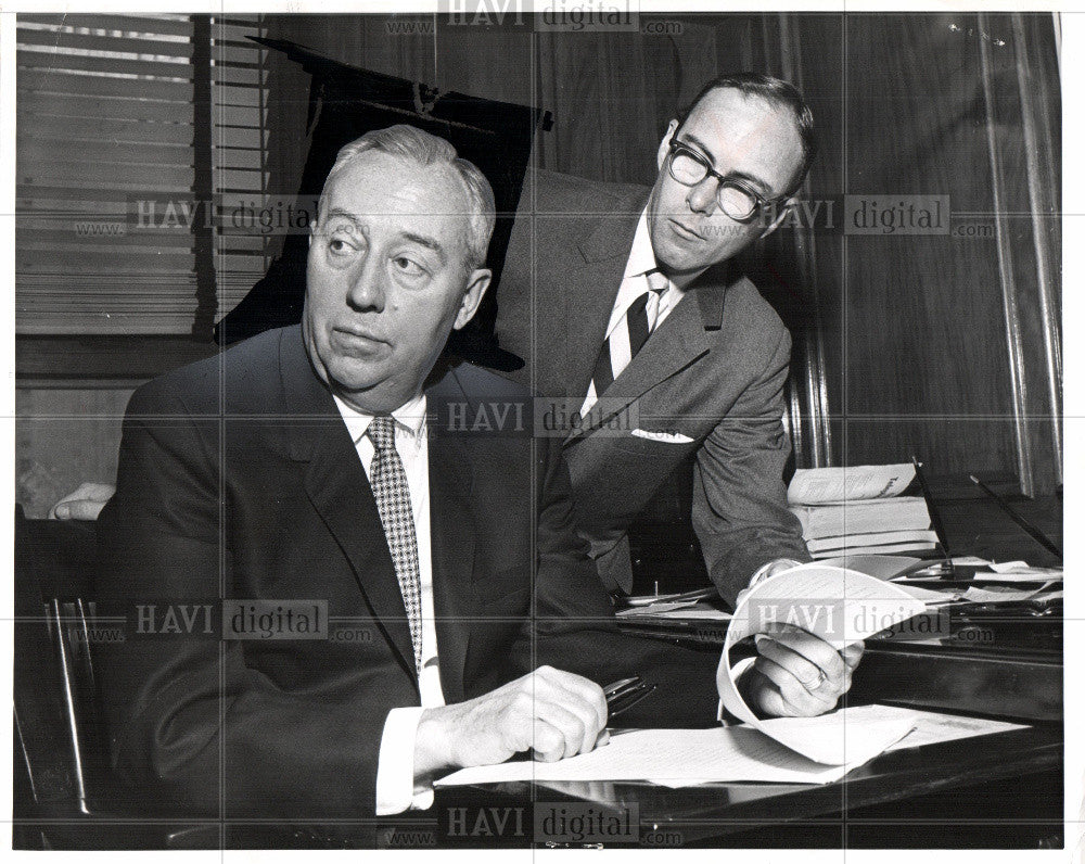 1965 Press Photo Piggins and Wood - Historic Images