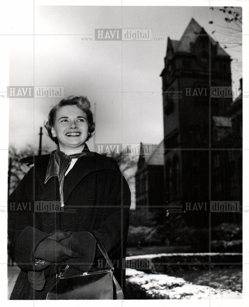 1955 Press Photo Lucille pieti - Historic Images