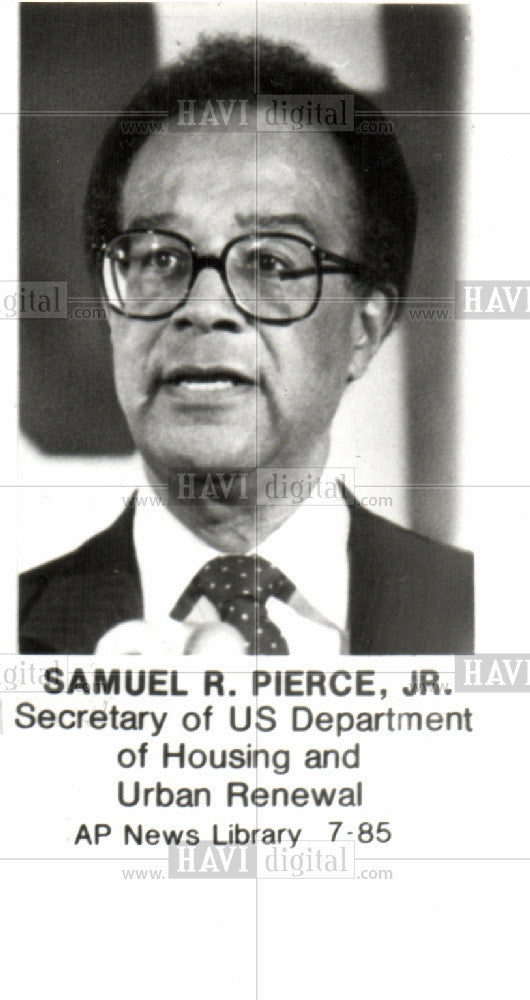 1985 Press Photo Samuel Riley Pierce Secretary Urban - Historic Images