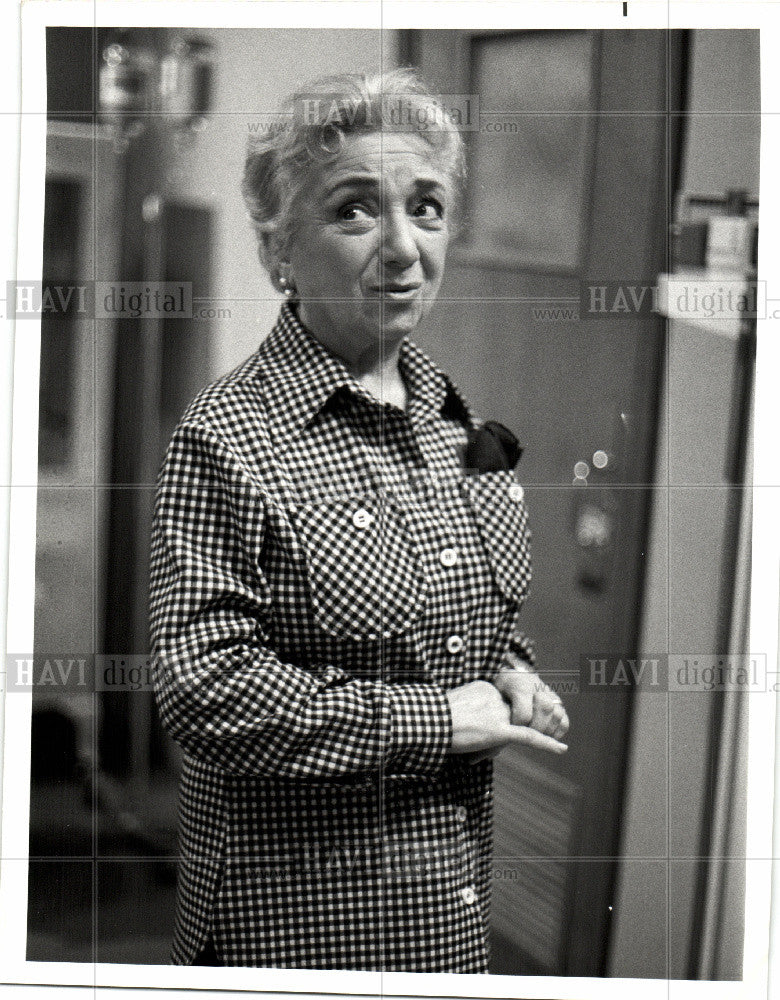 1975 Press Photo MOLLY PICON - Historic Images