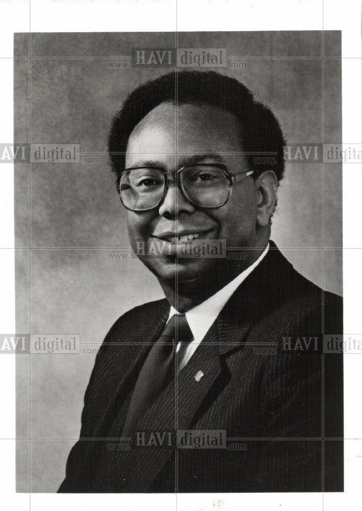 1981 Press Photo William Pickard Businessman - Historic Images