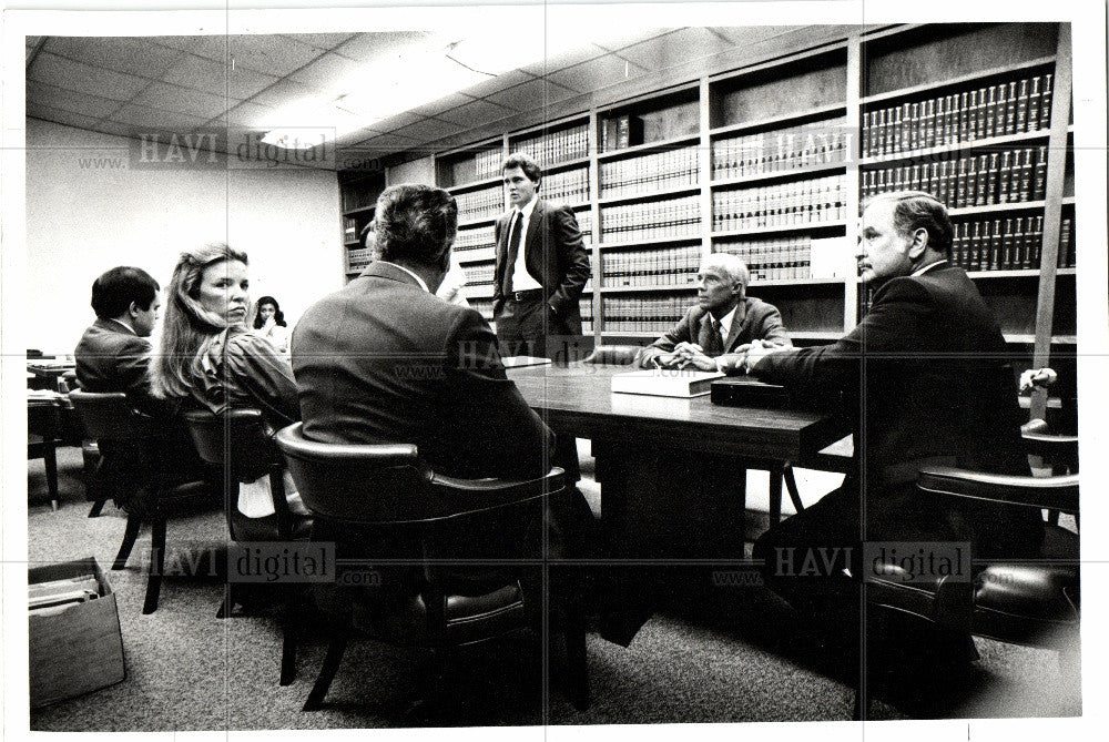 1982 Press Photo Peter Pulitzer Mark Luttier Blau trial - Historic Images