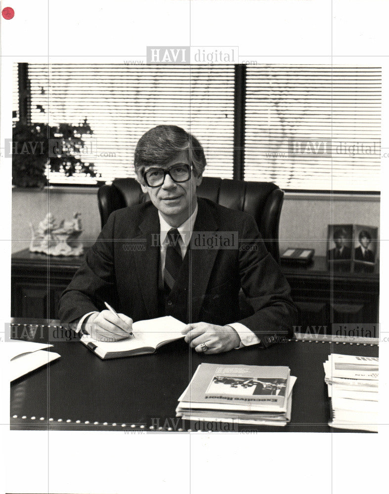 1989 Press Photo Psarouthakis Distinguished person year - Historic Images