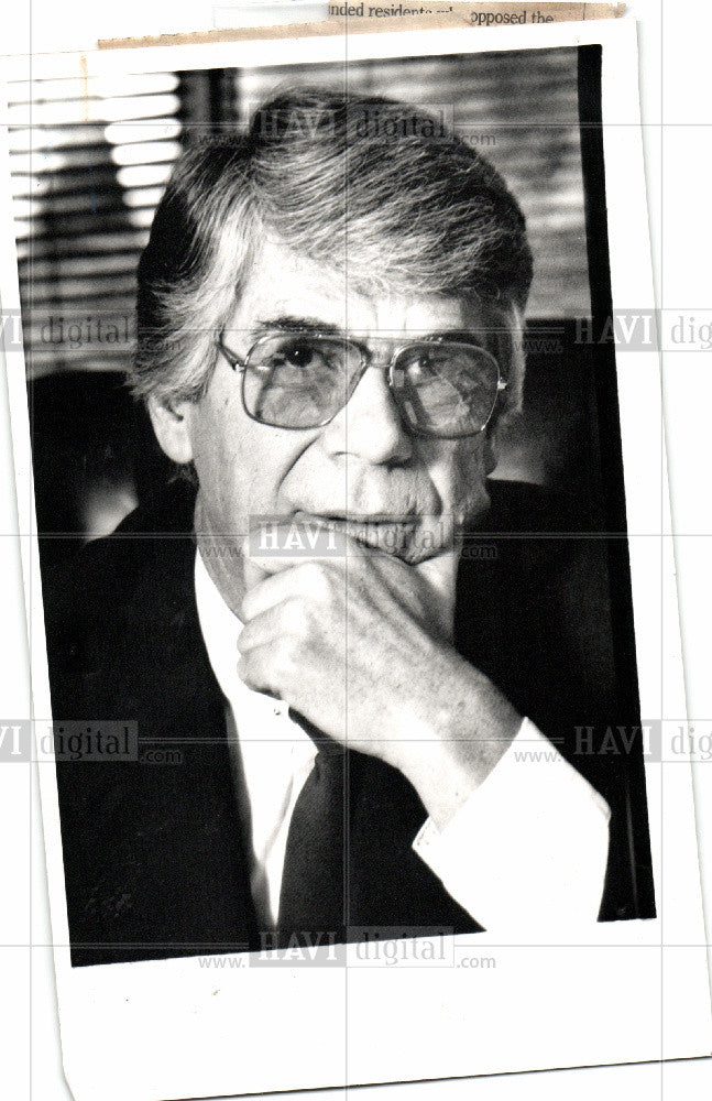 Press Photo John Psarouthakis JP Industries CEO - Historic Images