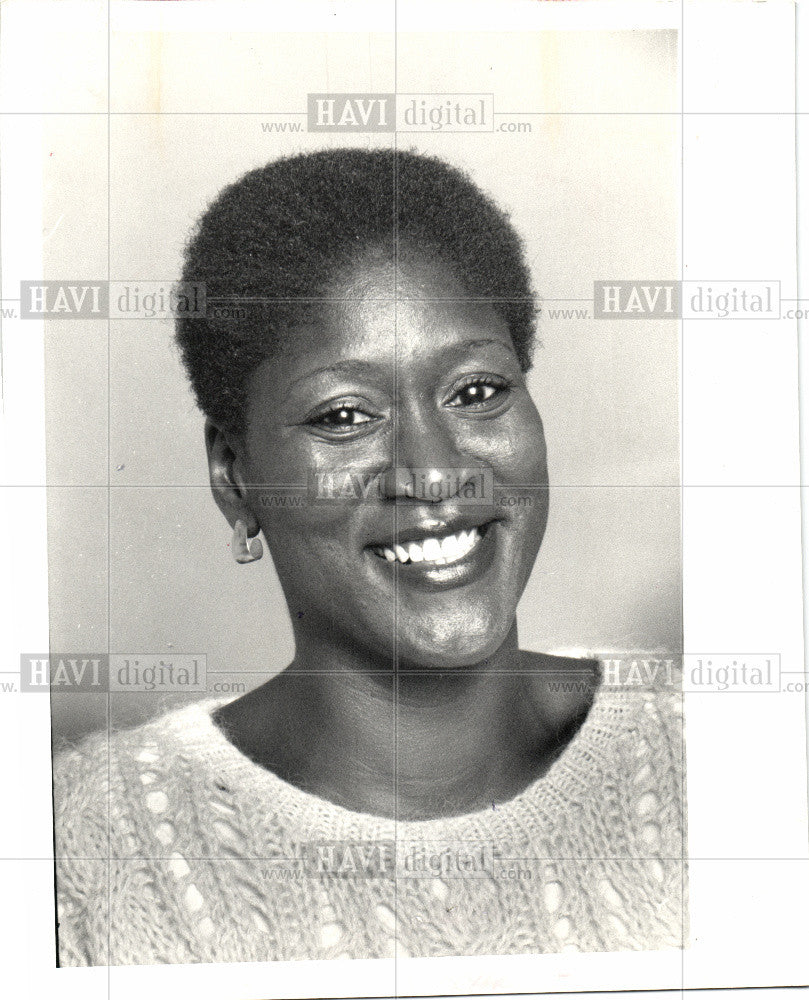 1985 Press Photo Brenda Gilchrist Detroit staff writer - Historic Images