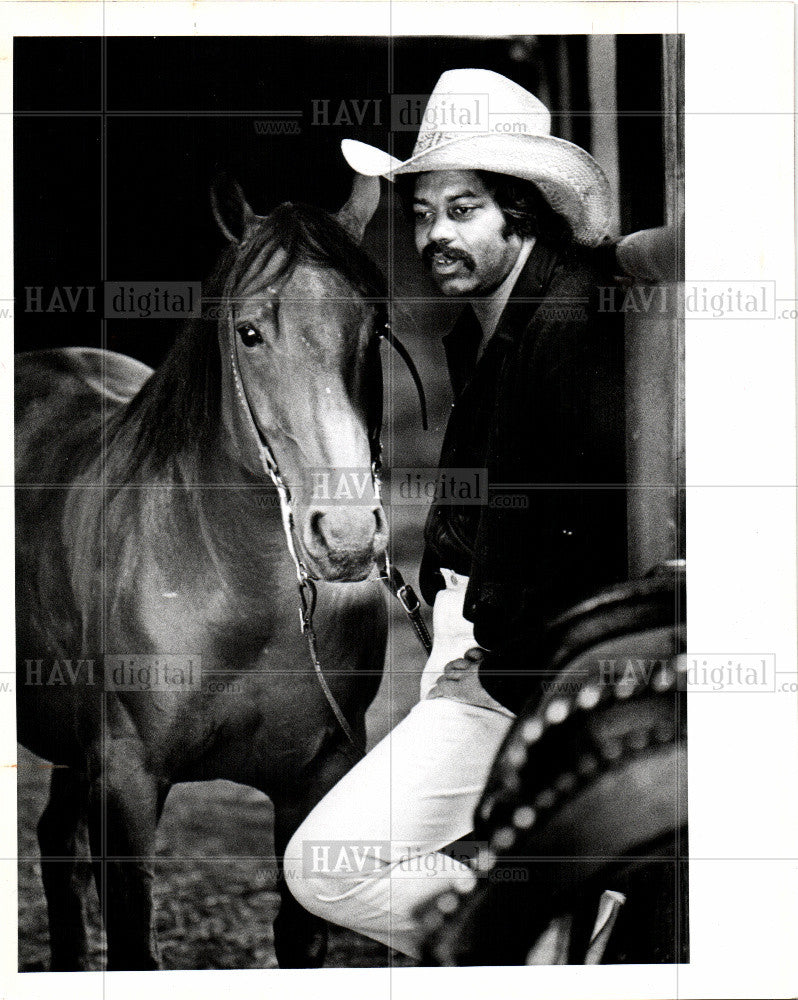 1980 Press Photo Gibson Rusty Bar - Historic Images