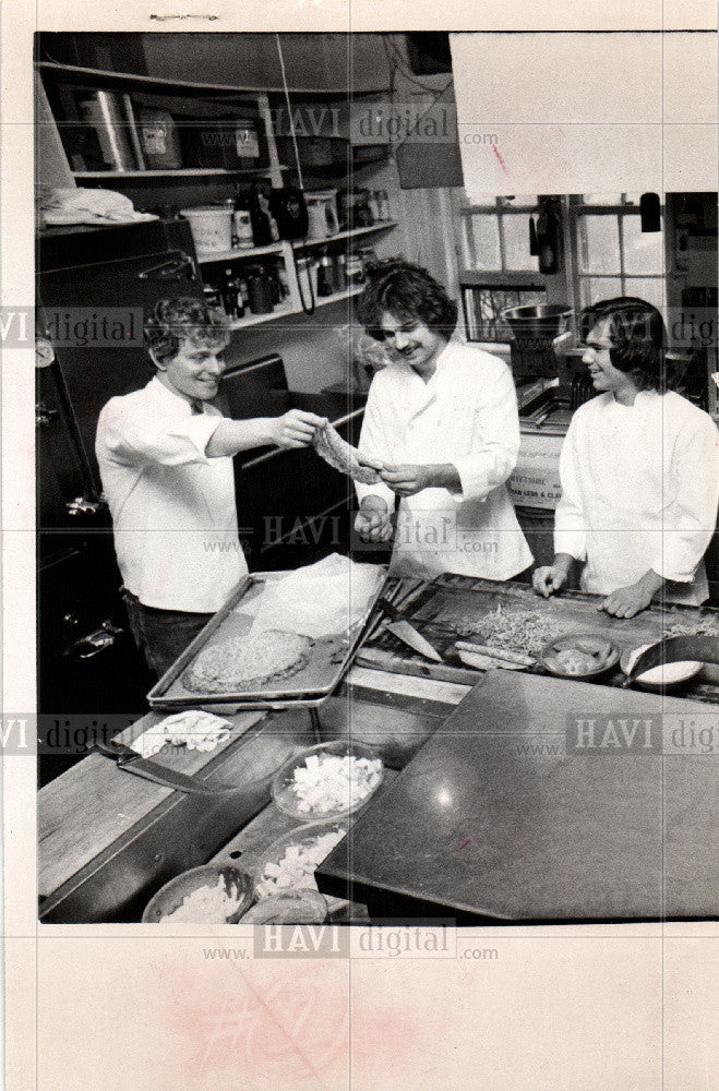 1974 Press Photo COOKING - Historic Images