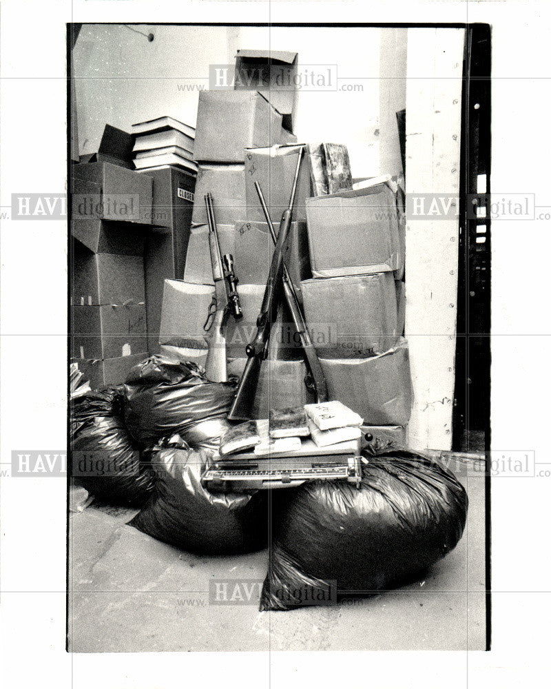 1987 Press Photo BOXES AND BAGS FULL OF HASHISH - Historic Images