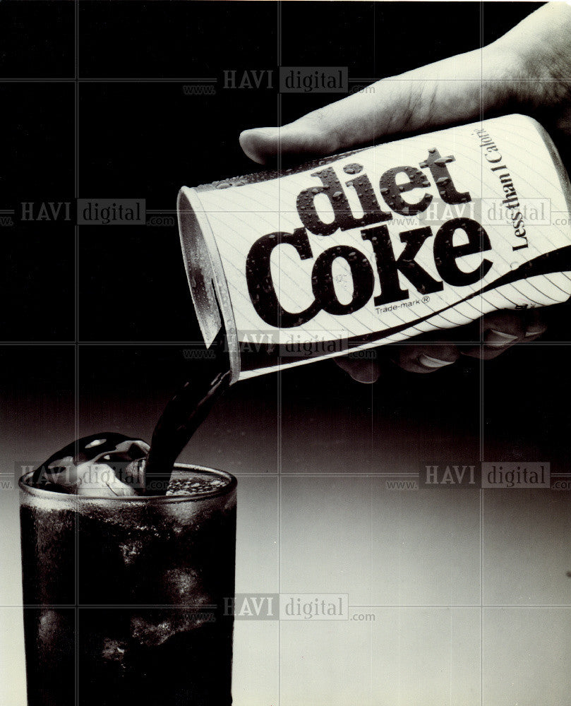 1982 Press Photo Diet Coke Coca-Cola Beverage Drink - Historic Images