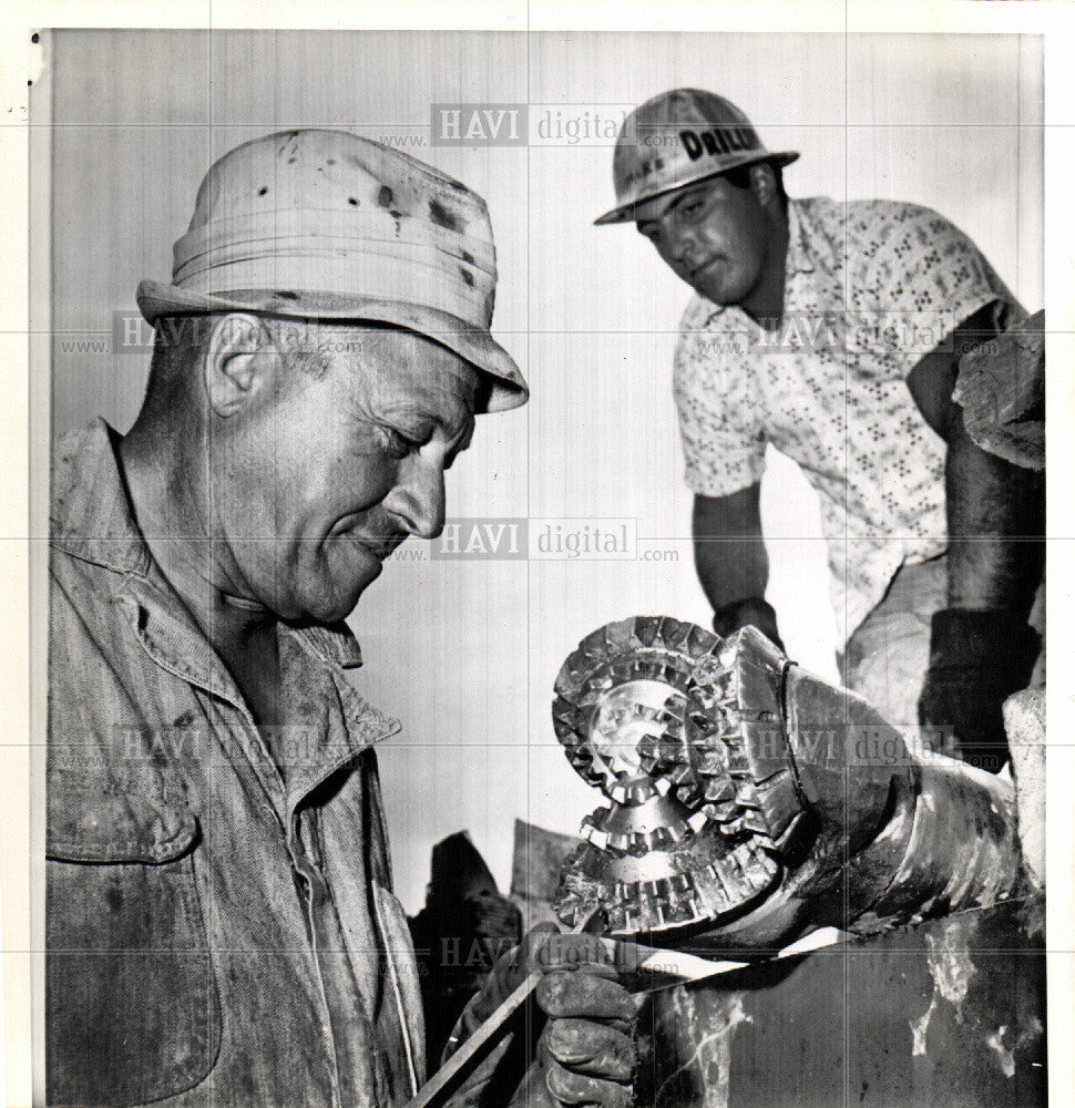 1963 Press Photo Driller William J. Glunt, coal, miners - Historic Images