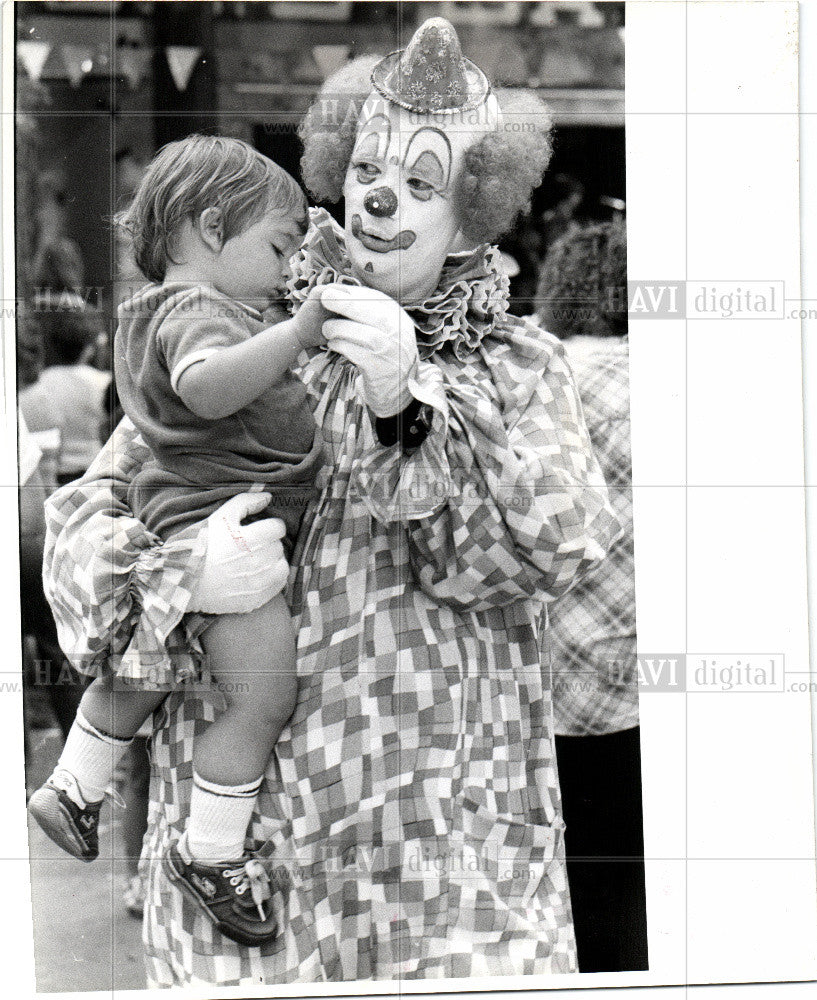 1980 Press Photo Michael Mannone Crackles Southfield - Historic Images