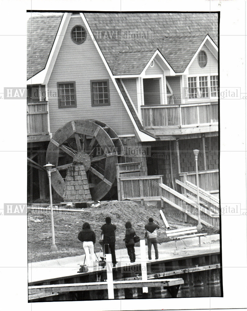 1990 Press Photo Clinton River Utica Schools Mt Clemens - Historic Images