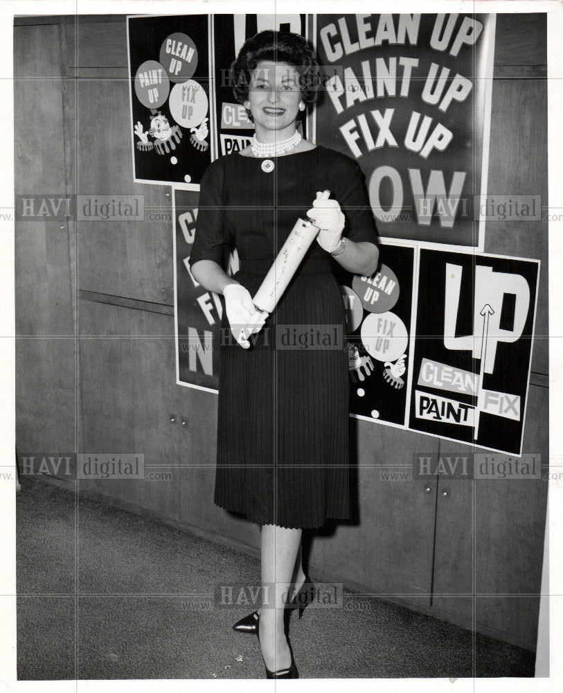 1960 Press Photo Clean-up week - Historic Images
