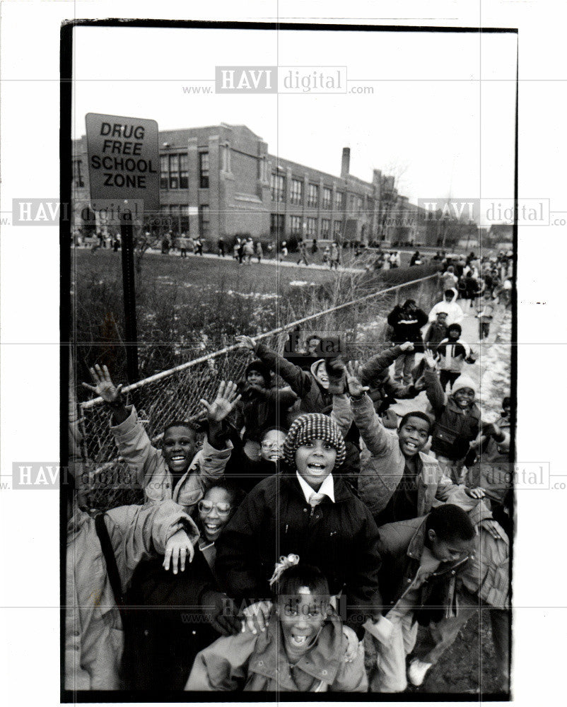 1990 Press Photo Drug Free Zone - Historic Images