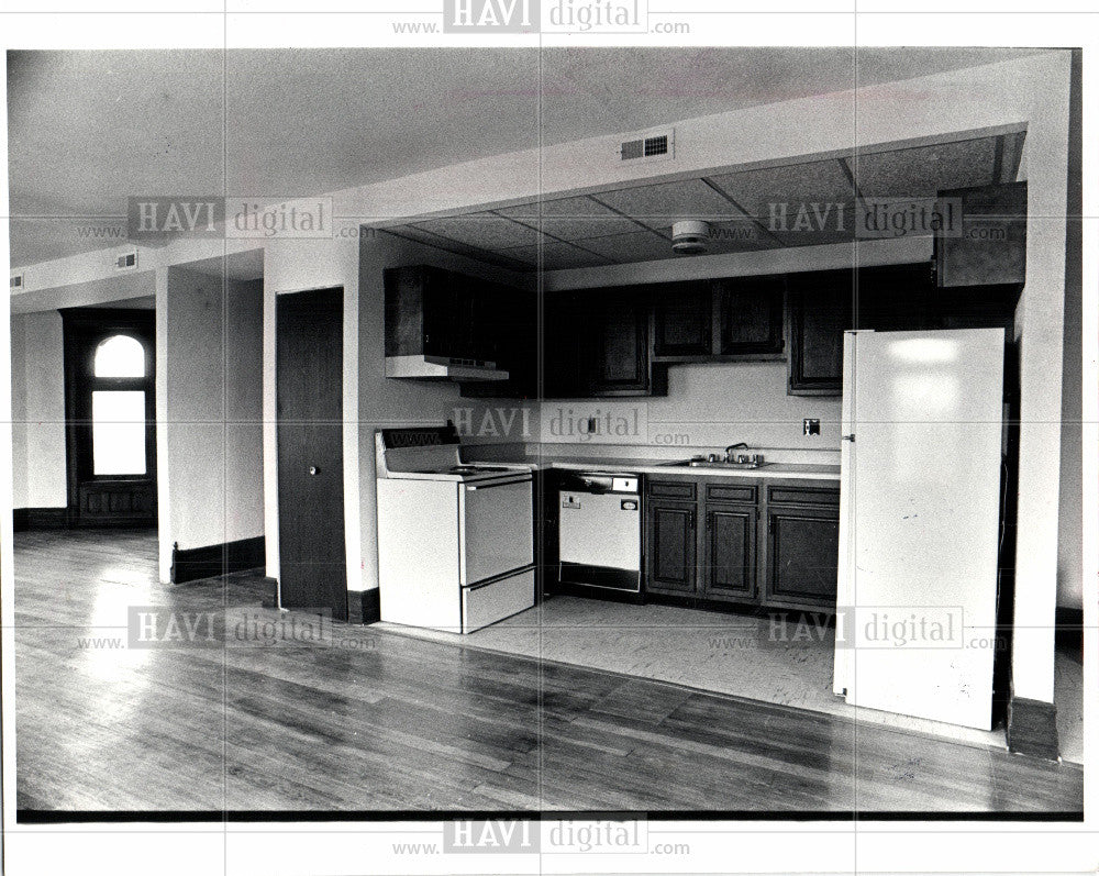 1984 Press Photo MODERNIZED KITCHEN IN THE OLD CORONADO - Historic Images