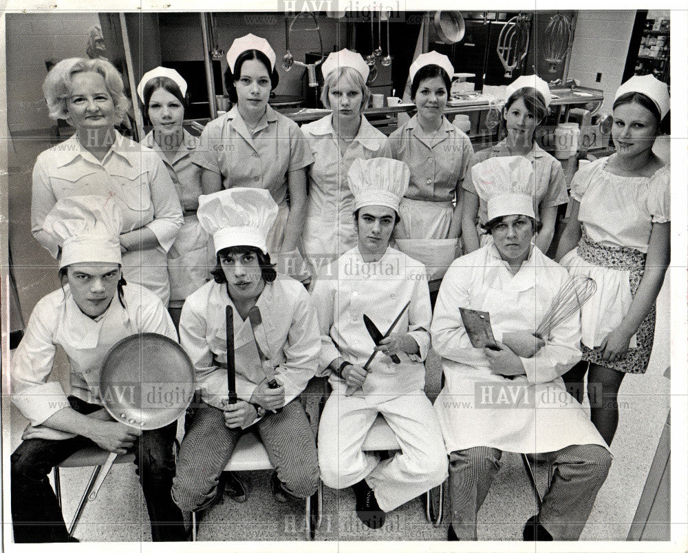 1975 Press Photo TROY&#39;S ATHENS HIGH SCHOOL COOKING - Historic Images