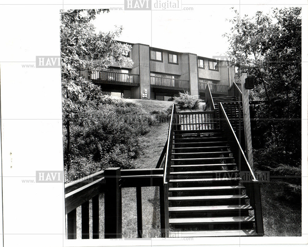 1976 Press Photo Rapid River Villas Rochester Condos - Historic Images