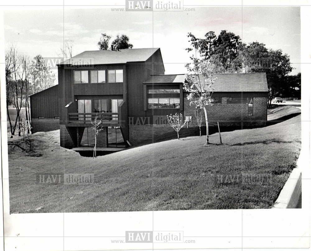 1974 Press Photo Condominium - Historic Images