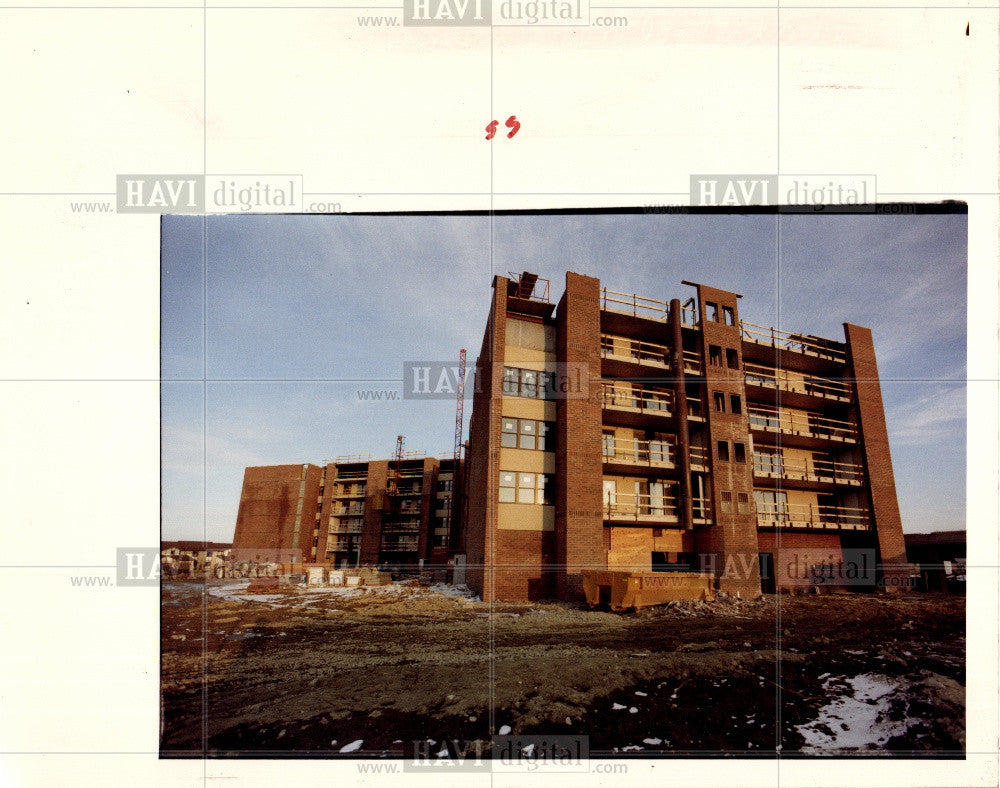 1988 Press Photo Lakepointe Condominum St Clair Shores - Historic Images