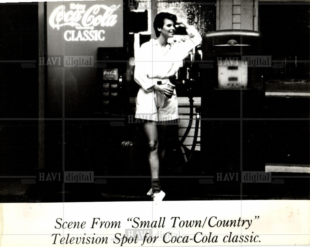 1986 Press Photo Small Town/Country Coca-Cola Classic - Historic Images