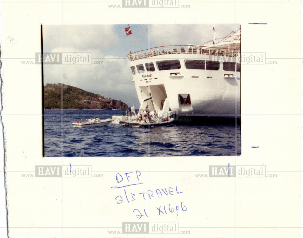 1991 Press Photo plaform, cruise, boat, water skiing - Historic Images