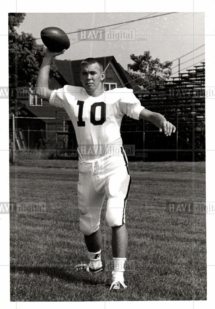 1966 Press Photo A J Vaughn Quarterback Wayne State WSU - Historic Images