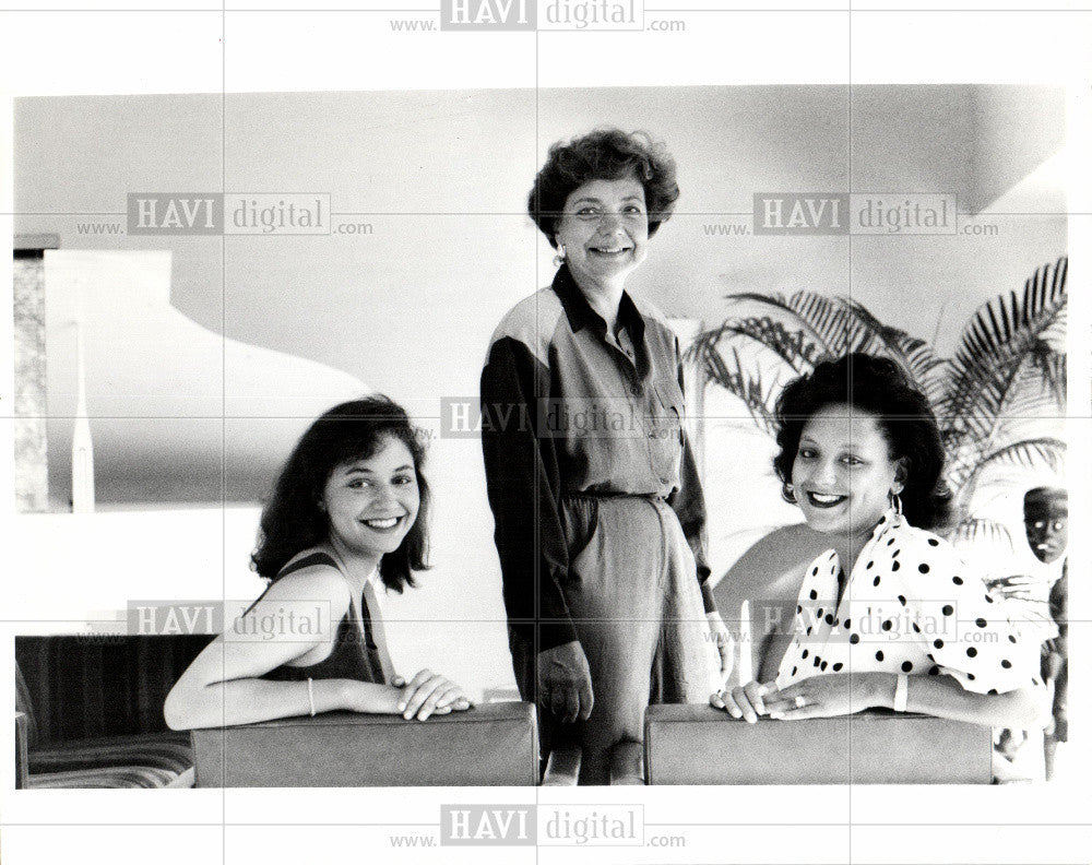 1991 Press Photo Nancy Varner and children - Historic Images