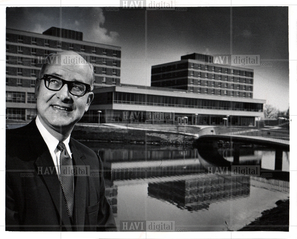 1957 Press Photo CHANCELLOR DUWARD B(WOOD) VARNER - Historic Images