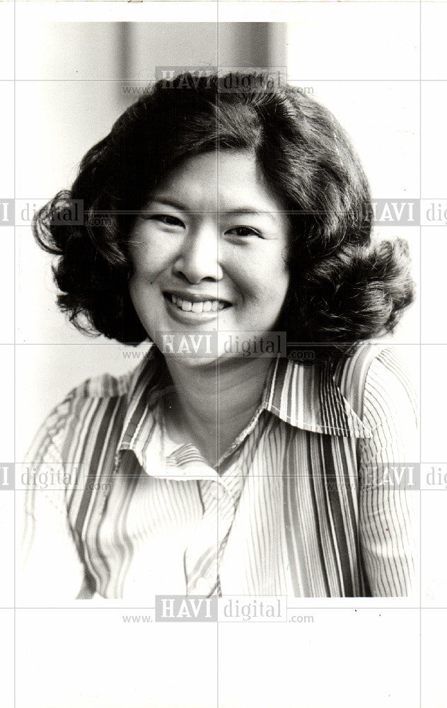 1986 Press Photo Detroit news staff writer Dinah Eng - Historic Images