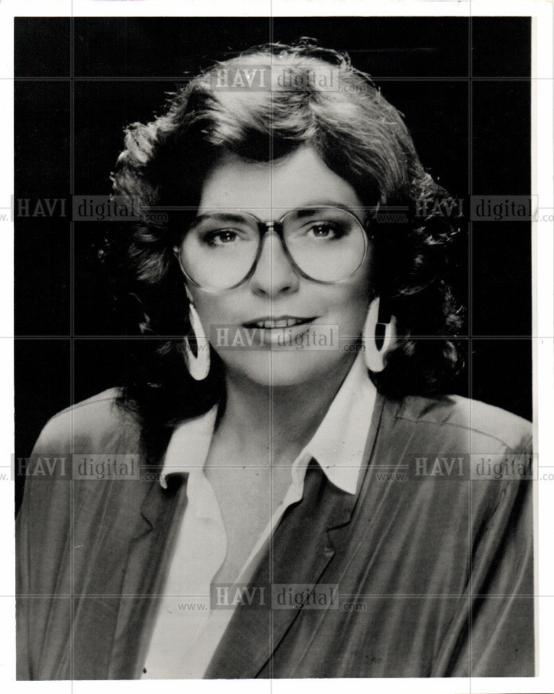 1992 Press Photo Linda Ellerbee, 48-years-old, 1992 - Historic Images