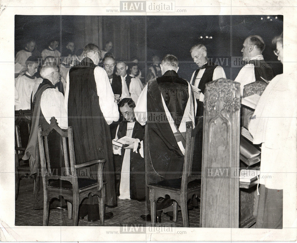 1987 Press Photo BISHOP EMIRCH New England church - Historic Images