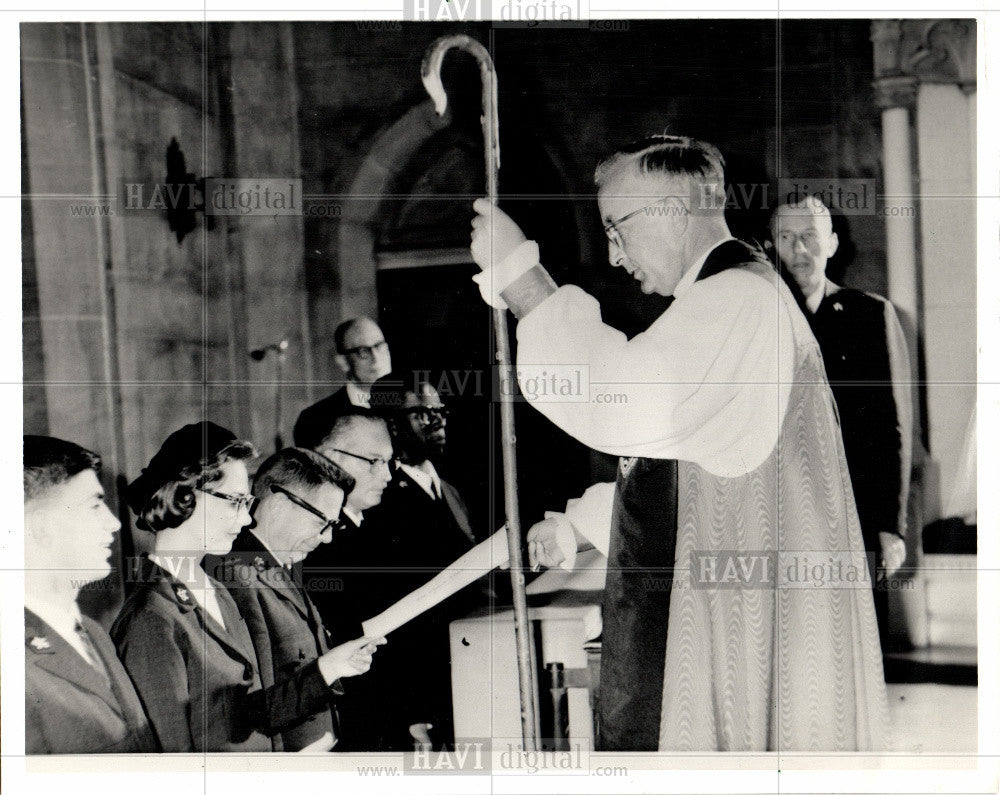 1987 Press Photo Enrich ordains church Army - Historic Images