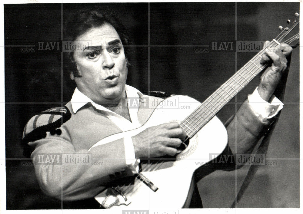 1987 Press Photo Pablo Elvira baritone - Historic Images