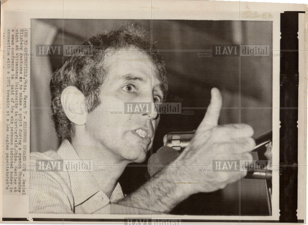 1974 Press Photo Daniel Ellsberg, Ph.D. - Historic Images