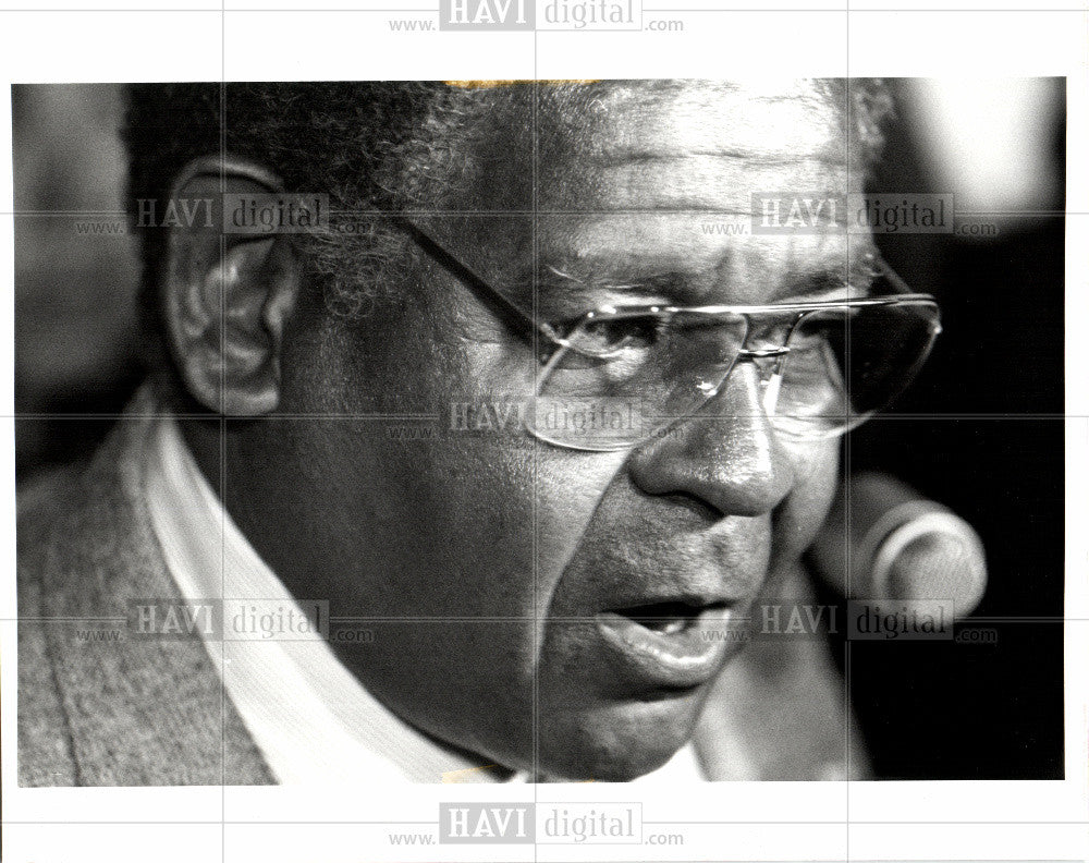 1992 Press Photo Elliot negotiations progress made - Historic Images
