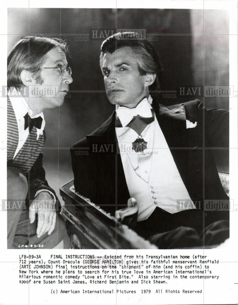 1989 Press Photo George Hamilton Count Dracula - Historic Images