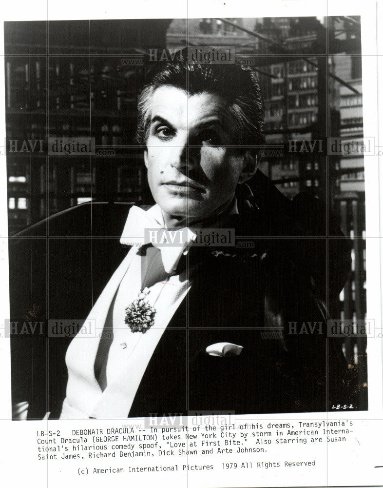 1981 Press Photo George Hamilton actor Love First Bite - Historic Images