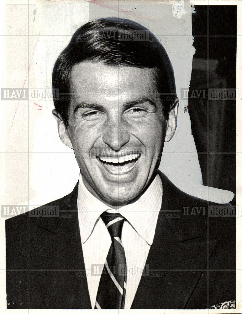 1967 Press Photo George Hamilton actor movie premier - Historic Images