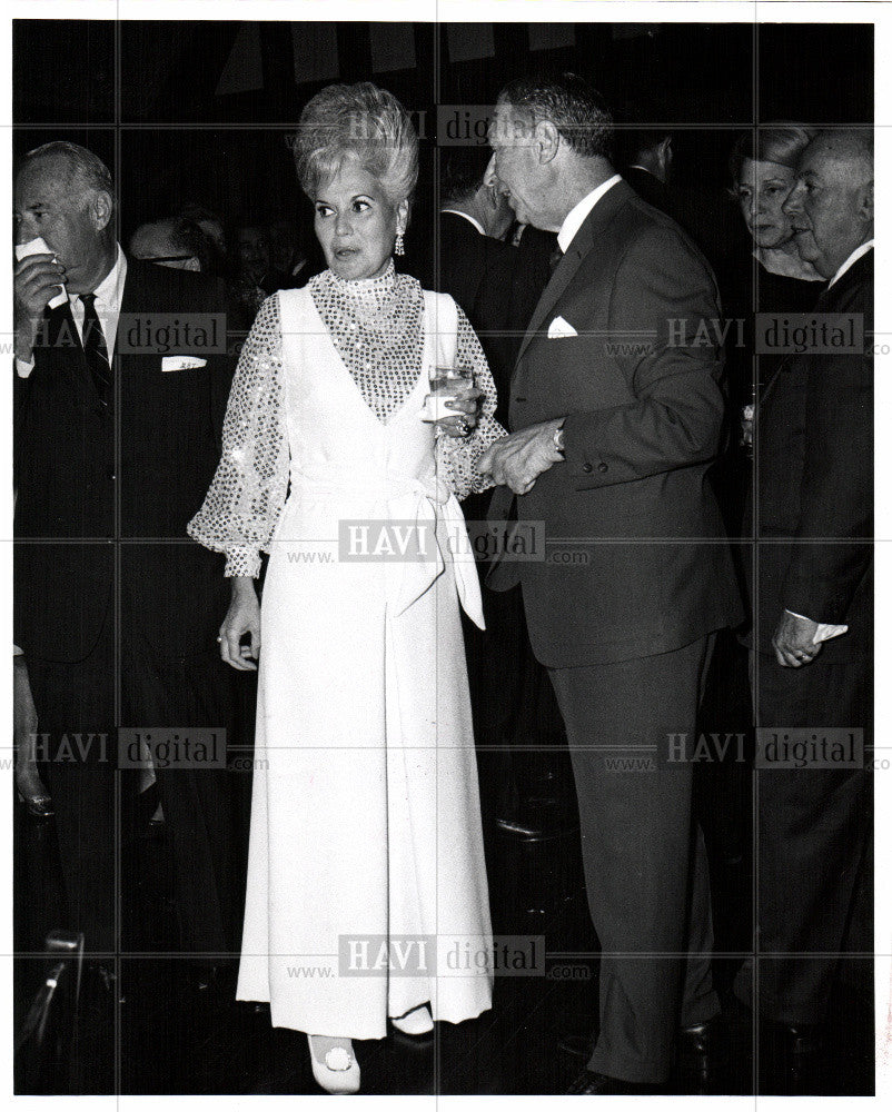 Press Photo Mrs. Sam Gruber Louis Tabashnik - Historic Images